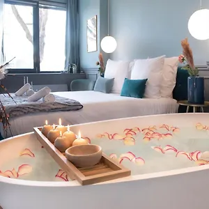 The Parisian Blue Eiffel Tower Appartement